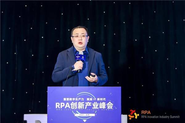 曹可凡最新动态，时代浪潮下的瞩目焦点人物