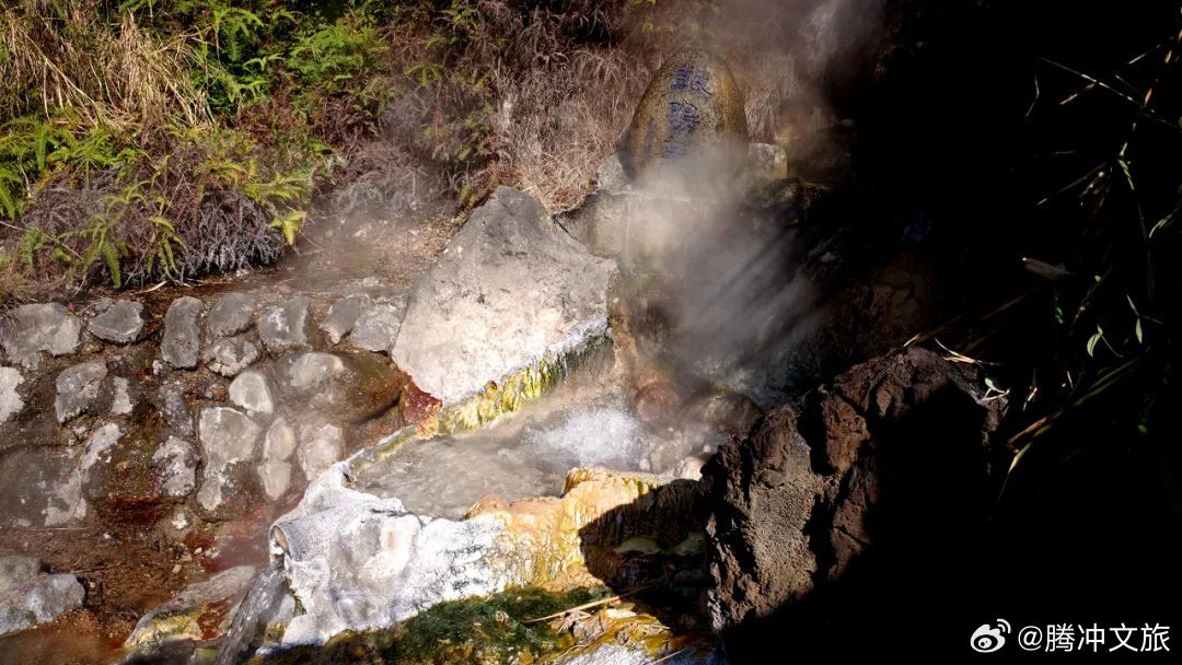 云南爆炸事件后话锋转向，自然的魅力与旅行的意义探索